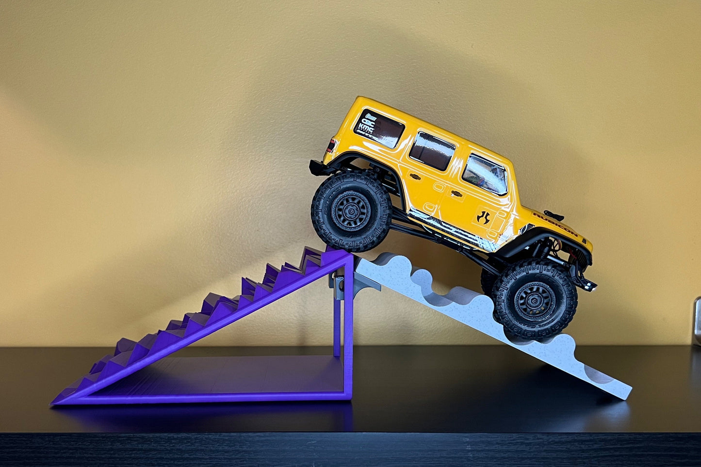 1/24th Ramp Peaked Terrain with Up / Down Ramp - Monster Truck - Crawler Scale - Works as Display Stand - Anti Slip Rubber Feet - Expandable