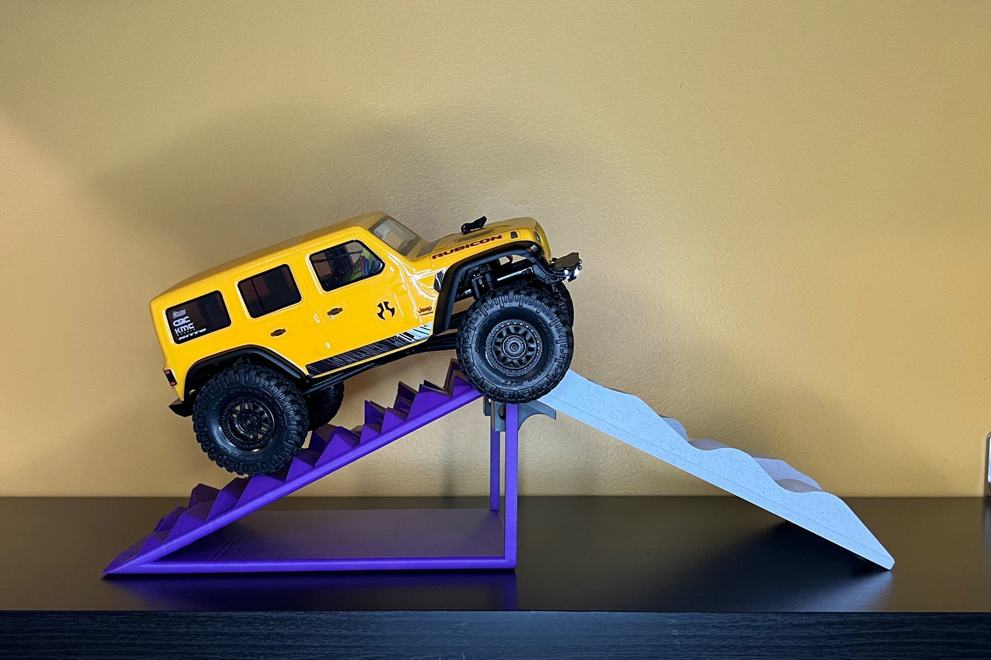 1/24th Ramp Peaked Terrain with Up / Down Ramp - Monster Truck - Crawler Scale - Works as Display Stand - Anti Slip Rubber Feet - Expandable