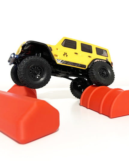 1/18 - 1/24th Over Sized Obstacles - 2 55 Gallon Half Drums & 1 Parking Block - Crawler Scale- Obstacle Course - Anti Slip Rubber Feet
