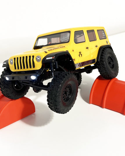 1/18 - 1/24th Over Sized Obstacles - 2 55 Gallon Half Drums & 1 Parking Block - Crawler Scale- Obstacle Course - Anti Slip Rubber Feet