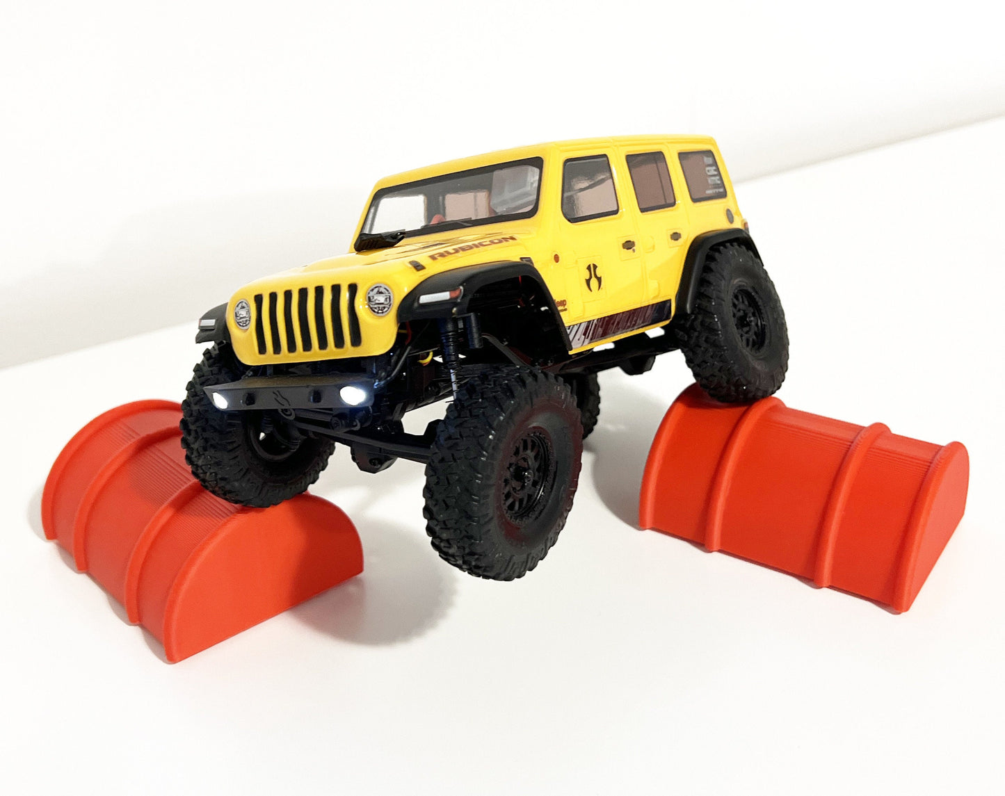 1/18 - 1/24th Over Sized Obstacles - 2 55 Gallon Half Drums & 1 Parking Block - Crawler Scale- Obstacle Course - Anti Slip Rubber Feet