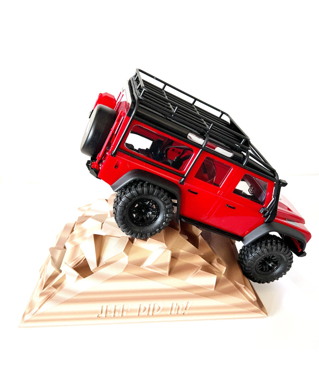 1/16- 1/18th Realistic Sedimentary Rock Style Plate - Crawler Scale - Back Scratcher - Customizable - With Anti Slip Rubber Feet