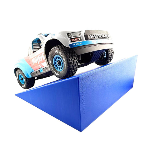 Jeff Did It! - 1/16-1/18th Car Truck Old School Ramp - 250mm Wide 250mm Deep 98mm High - Includes 10 Anti Slip Rubber Feet - Catch Big Air!