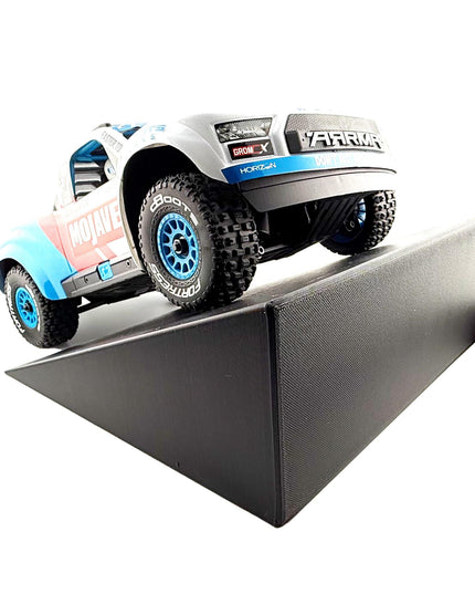 Jeff Did It! - 1/16-1/18th Car Truck Old School Ramp - 250mm Wide 250mm Deep 98mm High - Includes 10 Anti Slip Rubber Feet - Catch Big Air!