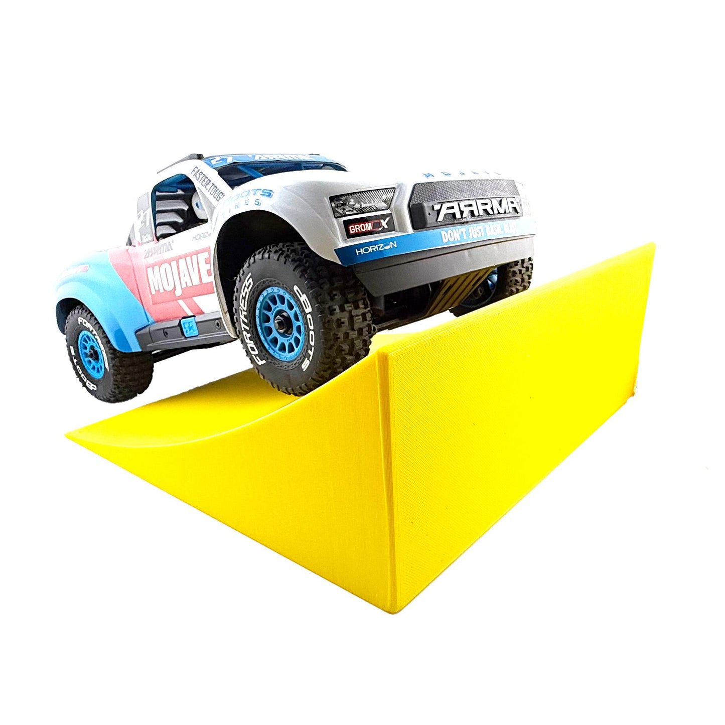 Jeff Did It! - 1/16-1/18th Car Truck Just a Kick Ramp - 250mm Wide 250mm Deep 98mm High - Includes 10 Anti Slip Rubber Feet - Catch Big Air!