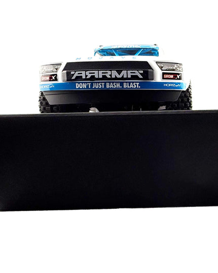 Jeff Did It! - 1/16-1/18th Car Truck Just a Kick Ramp - 250mm Wide 250mm Deep 98mm High - Includes 10 Anti Slip Rubber Feet - Catch Big Air!