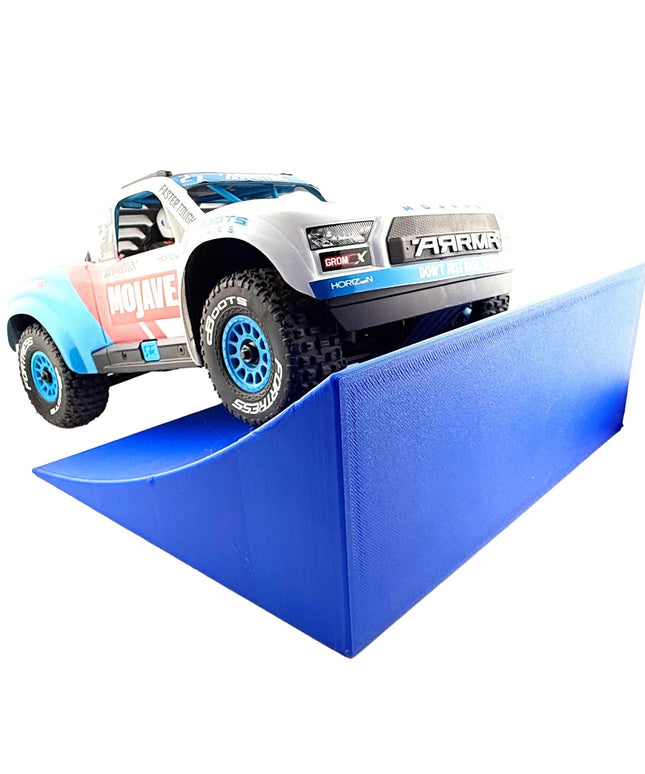 Jeff Did It! - 1/16-1/18th RC Car Truck Kick It! Ramp - 250mm Wide 230mm Deep 98mm High - Includes 8 Anti Slip Rubber Feet - Catch Big Air!