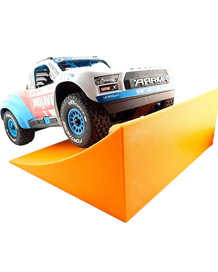 Jeff Did It! - 1/16-1/18th RC Car Truck Kick It! Ramp - 250mm Wide 230mm Deep 98mm High - Includes 8 Anti Slip Rubber Feet - Catch Big Air!