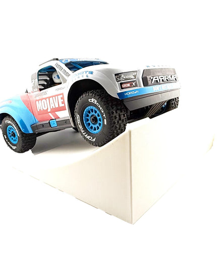Jeff Did It! - 1/16-1/18th RC Car Truck Kick It! Ramp - 250mm Wide 230mm Deep 98mm High - Includes 8 Anti Slip Rubber Feet - Catch Big Air!